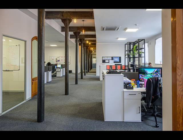 3,225M² OFFICE TO LET IN ZONNEBLOEM